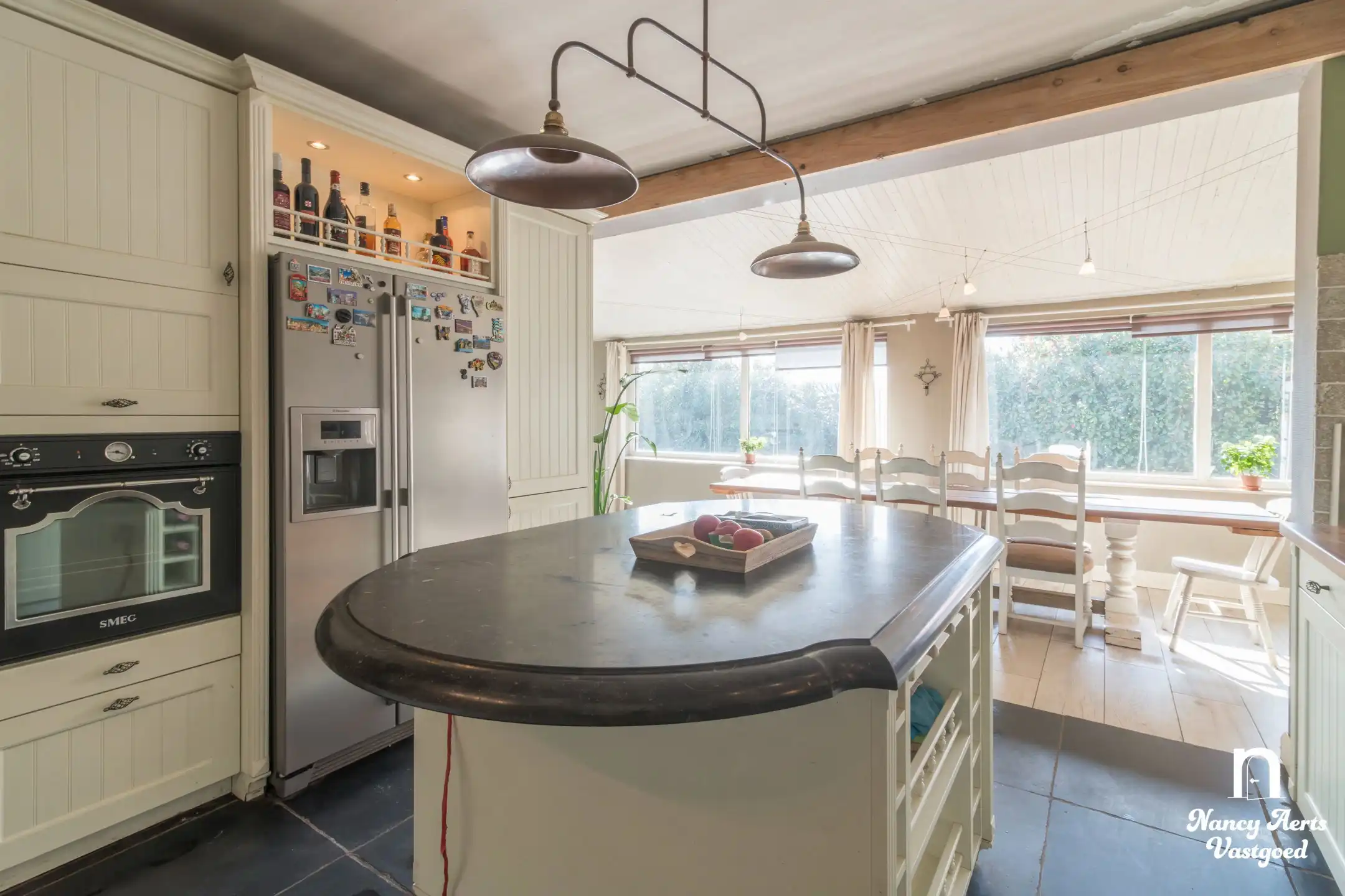 Ruime halfopen woning met tuin en veel potentieel foto 5