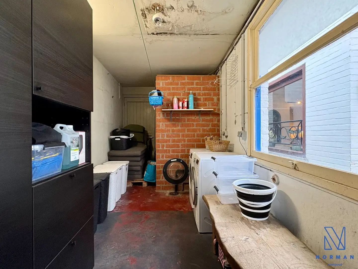 Statige woning te koop in het centrum van Kuurne met 4 slaapkamers en 200m² bewoonbare oppervlakte en volledig vernieuwde elektriciteit!  foto 14