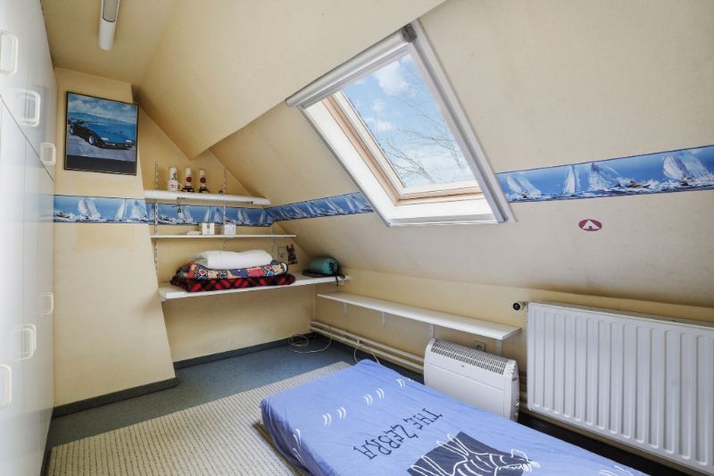 Landelijke woning met loods foto 15