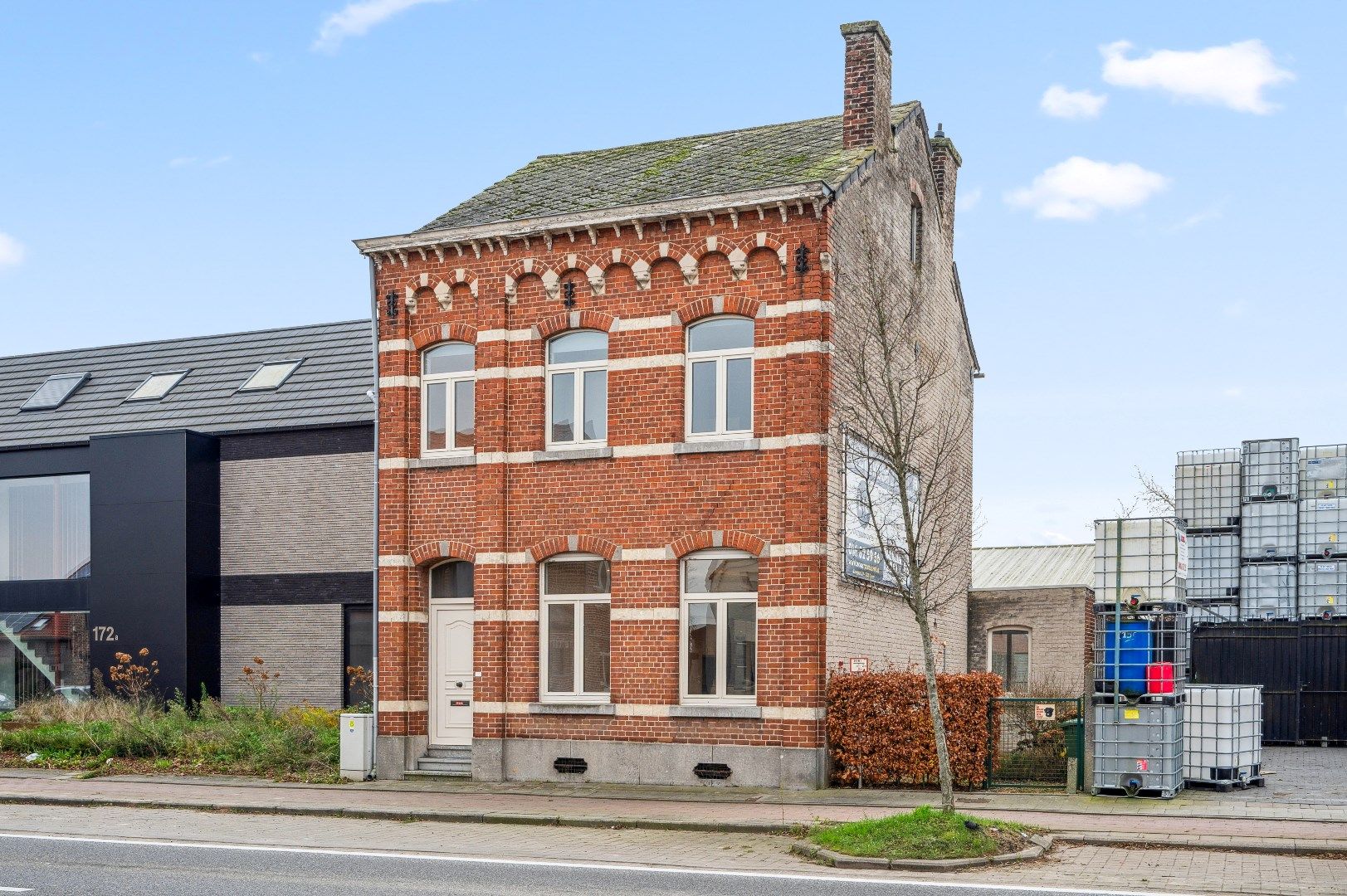 Ruime gezinswoning met 3 slaapkamers foto 3