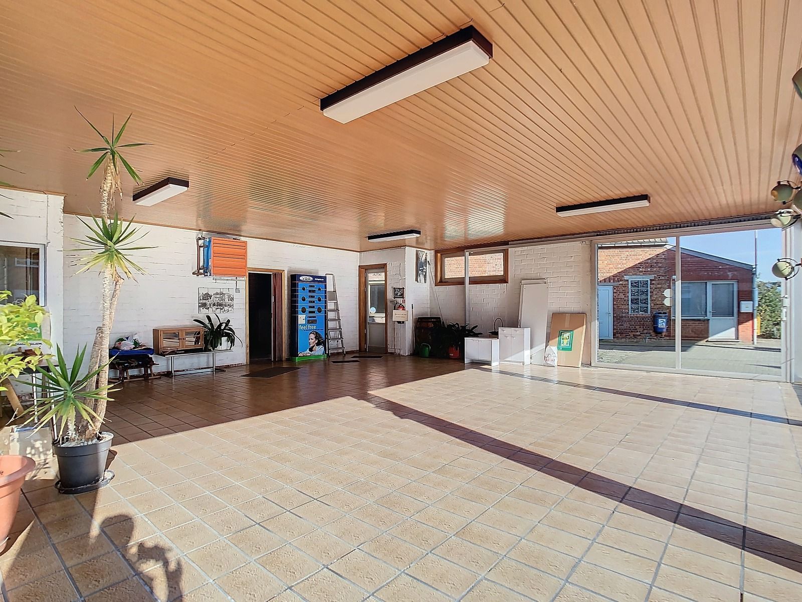 Ruime Woning met 3 SLPK, tuin, opslagruimte én magazijn! foto 18