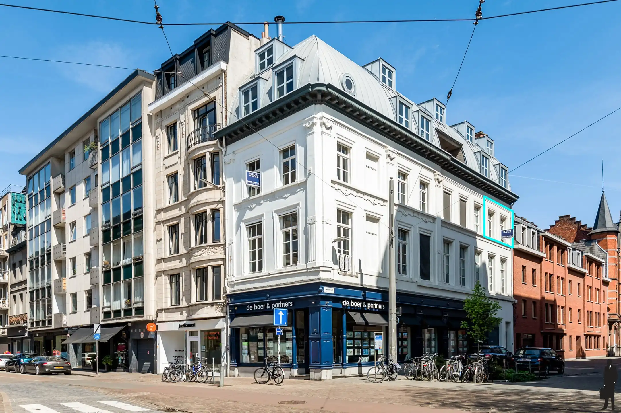 Ruim appartement met terras in de Theaterbuurt foto 2