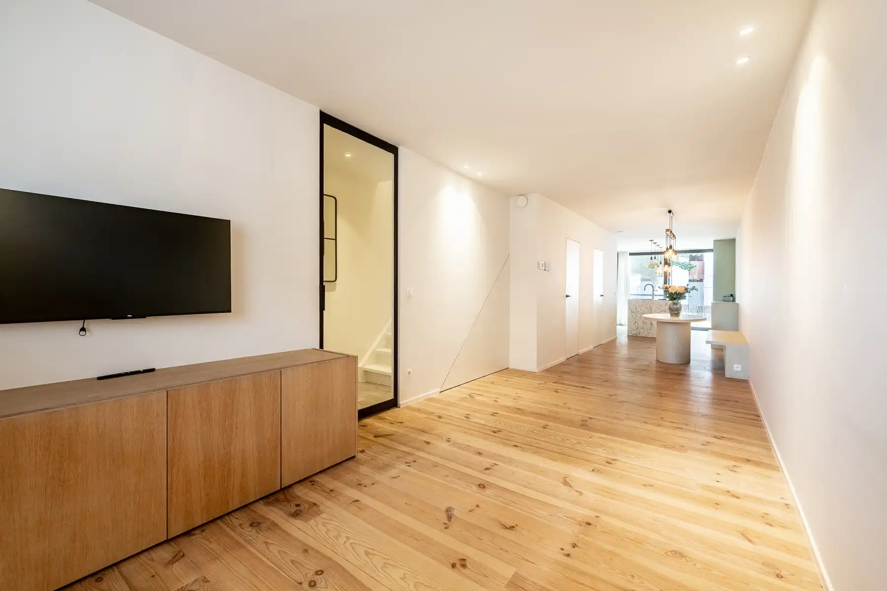 Volledig vernieuwde, gezellige ongemeubelde woning foto 10