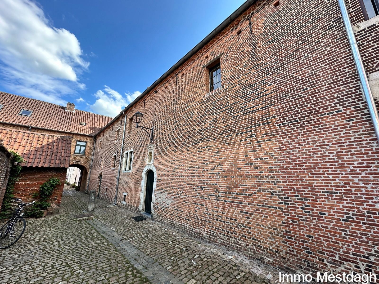 ERFPACHT: Pittoresk gelegen en gerenoveerde Begijnhofwoning met stadstuin. foto 25