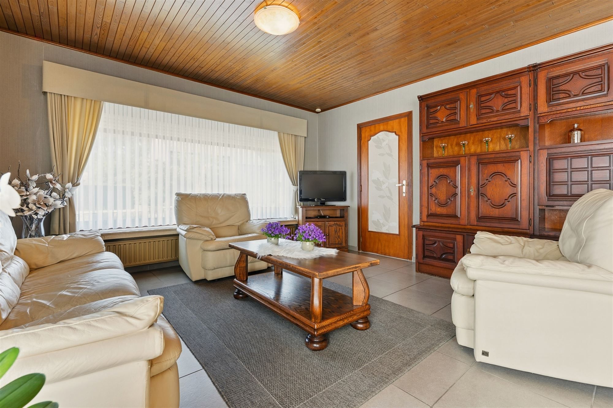 INSTAPKLARE GELIJKVLOERSE WONING OP RUSTIGE LIGGING foto 3