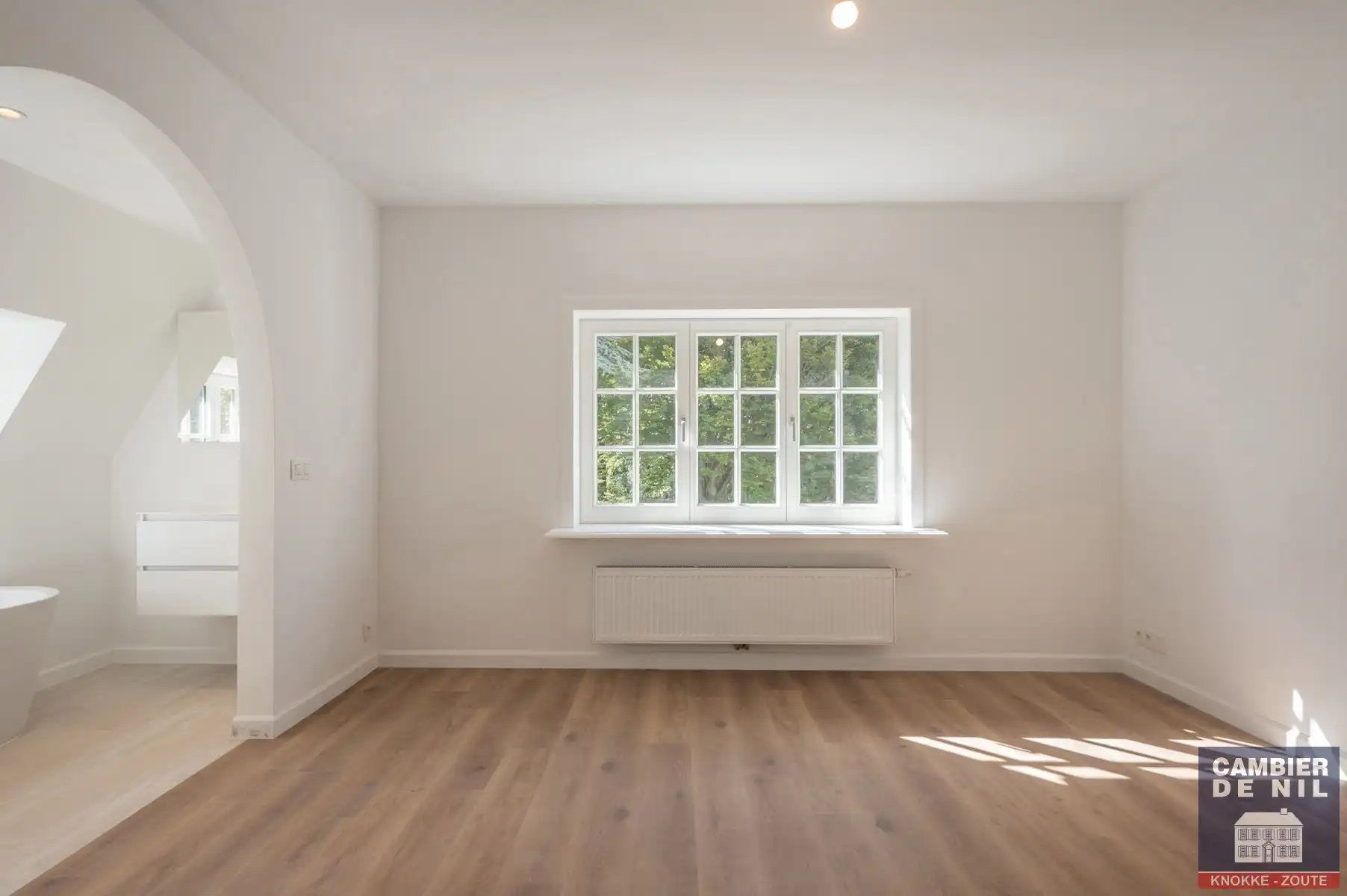 Gerenoveerde, ongemeubelde koppelvilla met zuidgerichte tuin palend aan de golf - Zoute foto 29