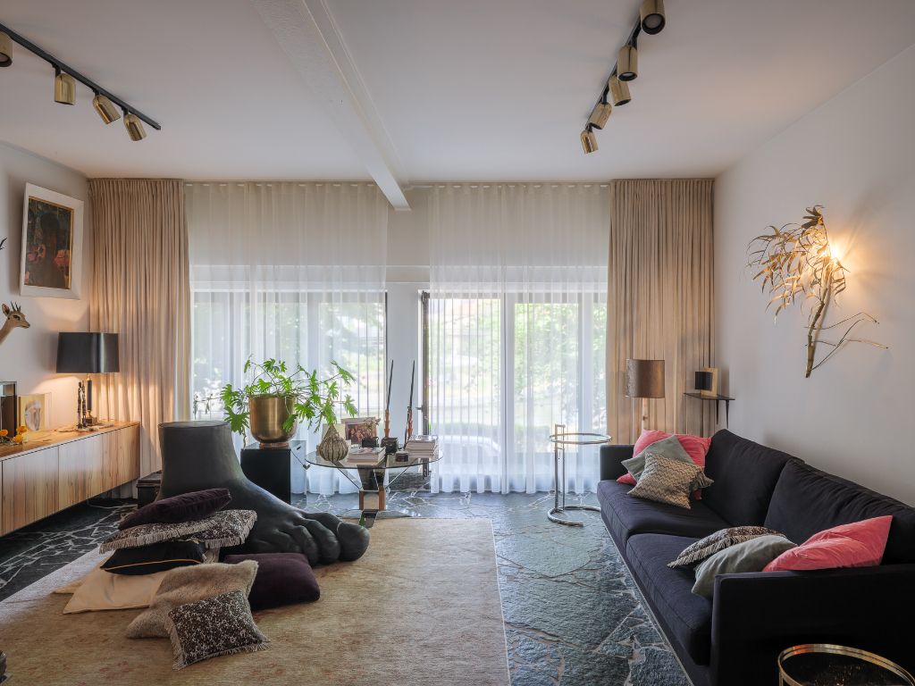 Imposant designappartement met loftallures nabij het Wintercircus en De Krook foto {{pictureIndex}}