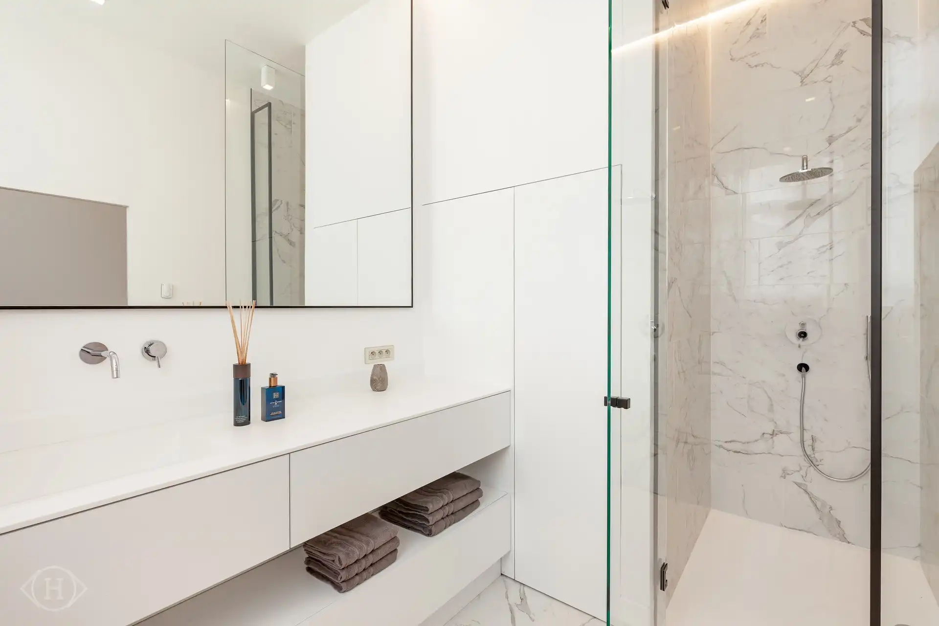Charmant éénslaapkamerappartement in groene omgeving foto 7