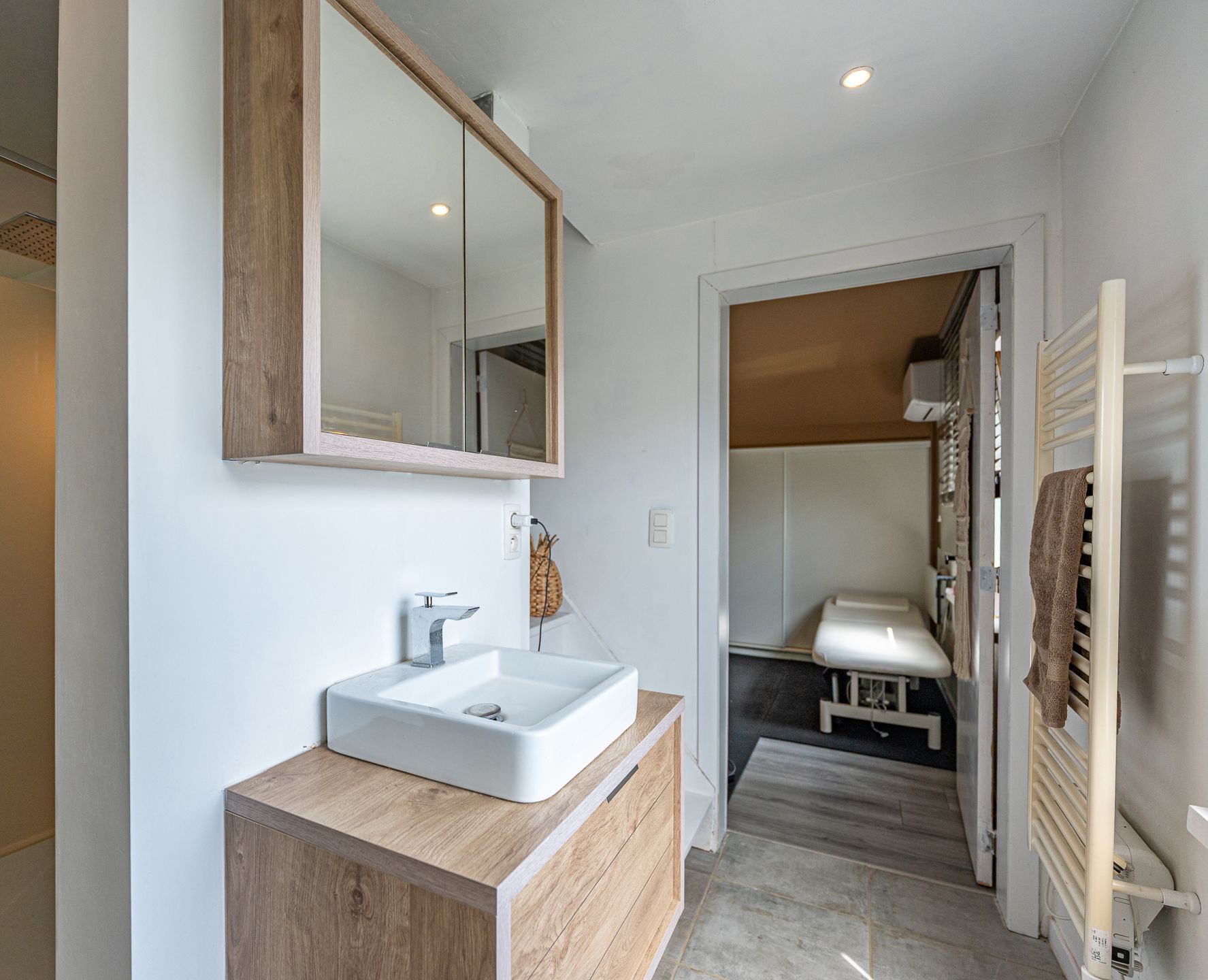 Charmante woning op unieke locatie foto 33