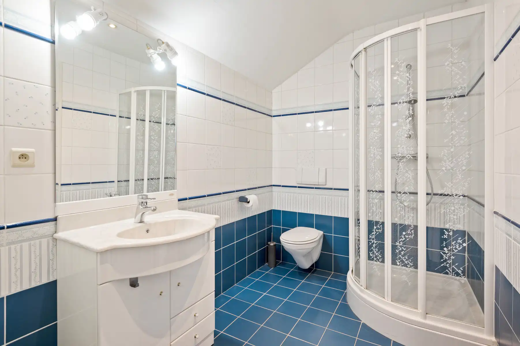 Villa met 5slk en binnenzwembad op 2090m²  foto 27