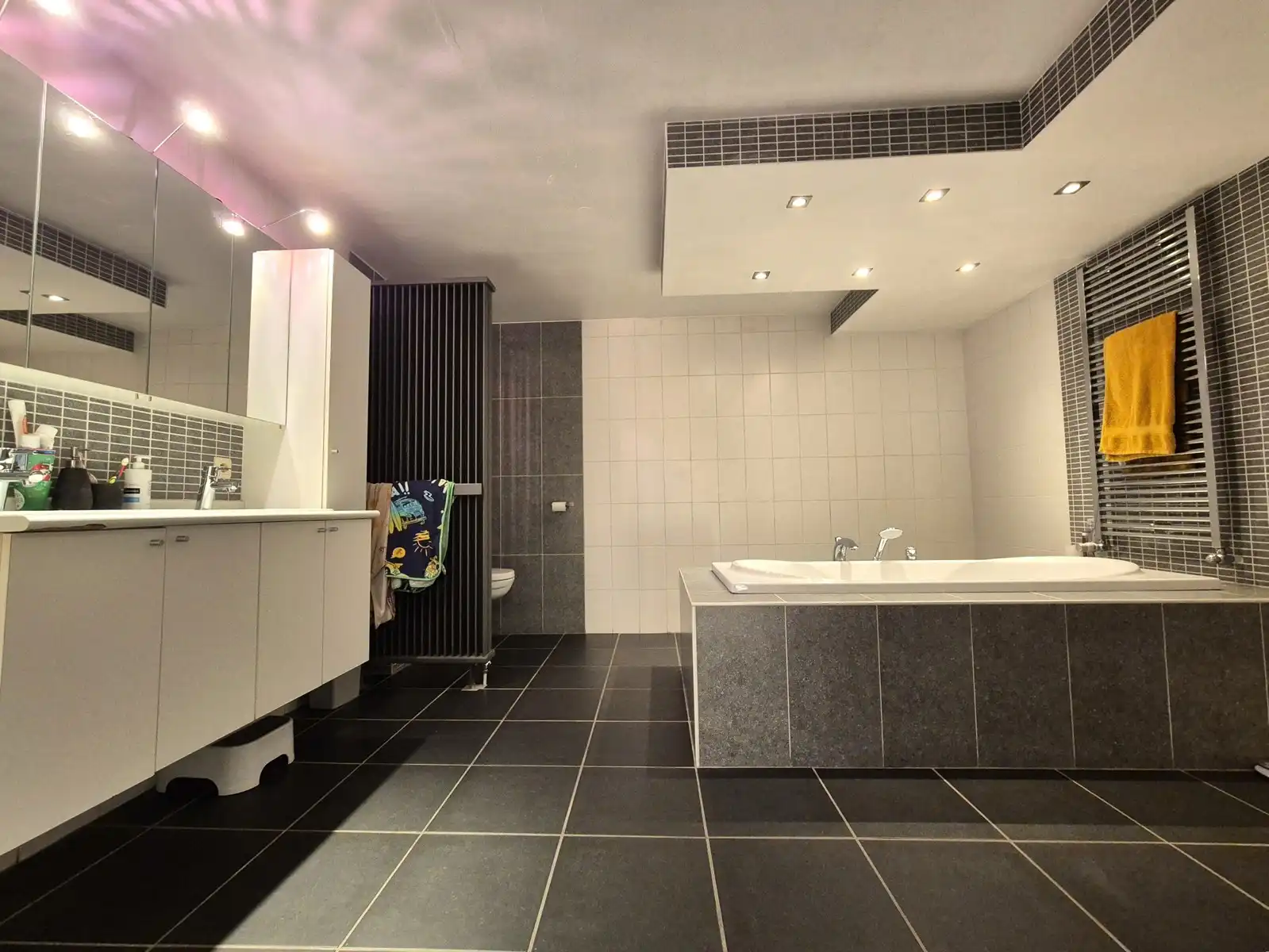 Ruime woning met energetische upgrades op praktische ligging foto 10
