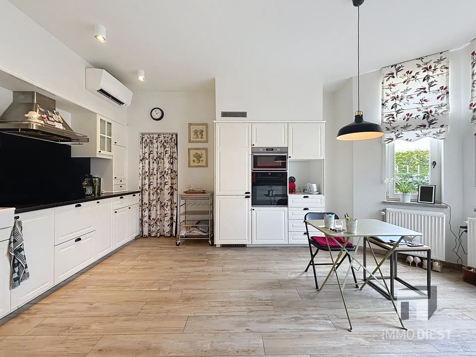 Welkom in deze herenwoning vol charme en grandeur in Scherpenheuvel. foto 7