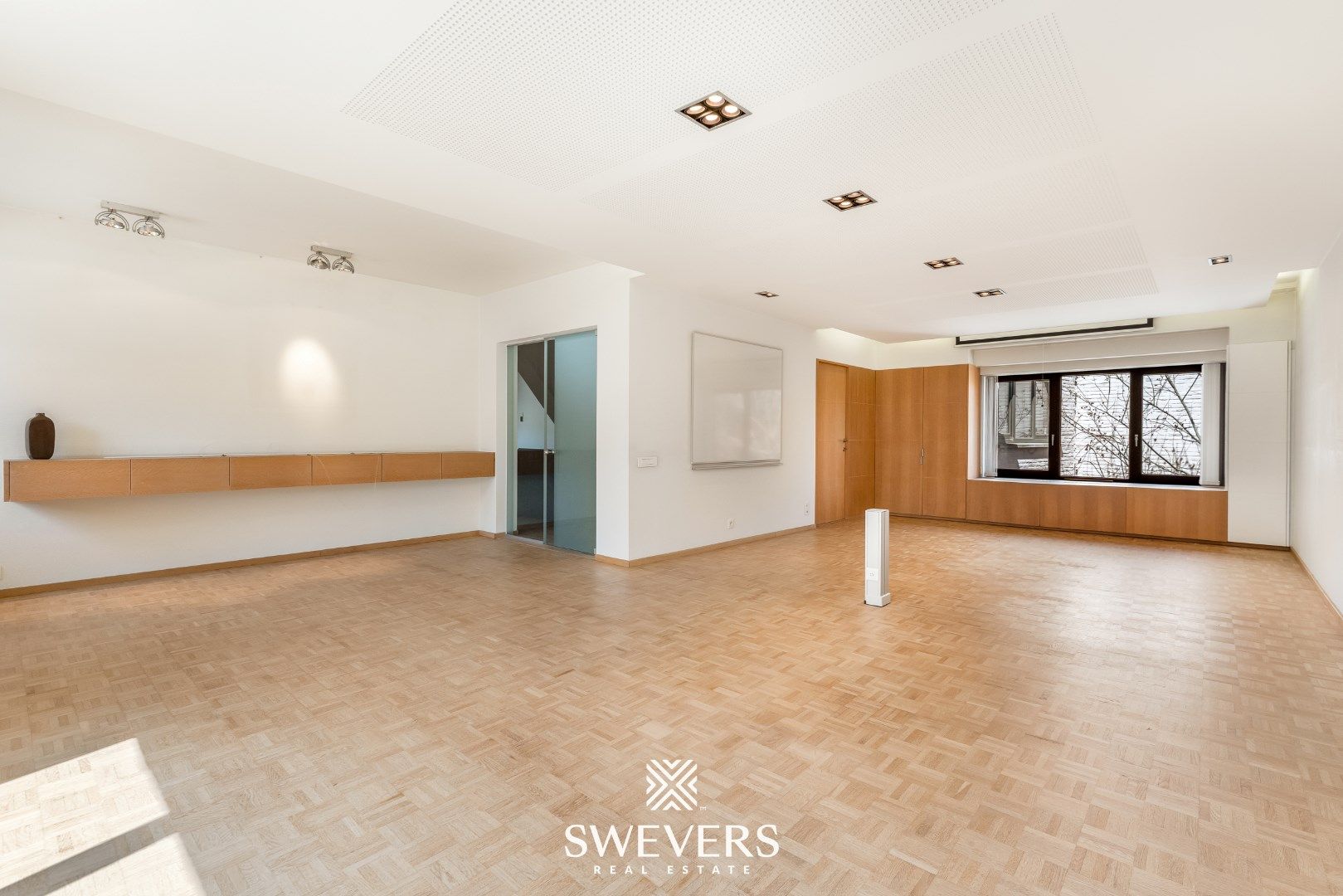 Veelzijdig handelspand op toplocatie in het centrum van Beringen foto 6