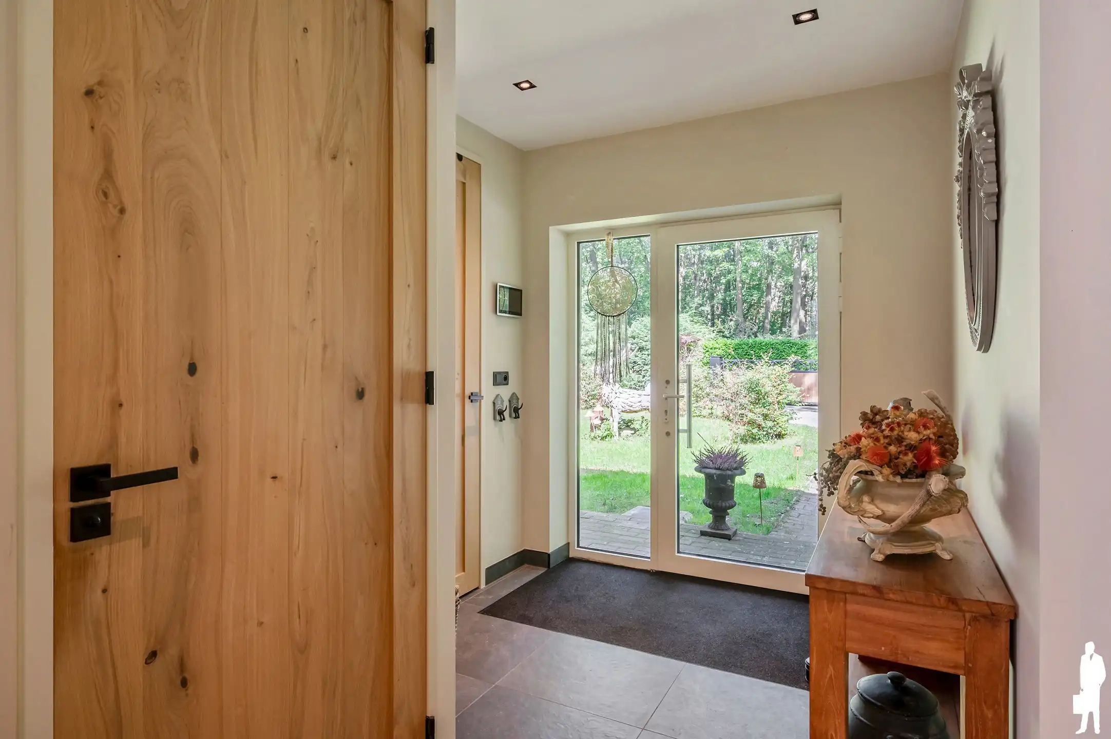 Volledig gerenoveerde gelijkvloerse woning met 2 slaapkamers en zonnige tuin in een rustige, bosrijke omgeving te Essen Wildert foto 3