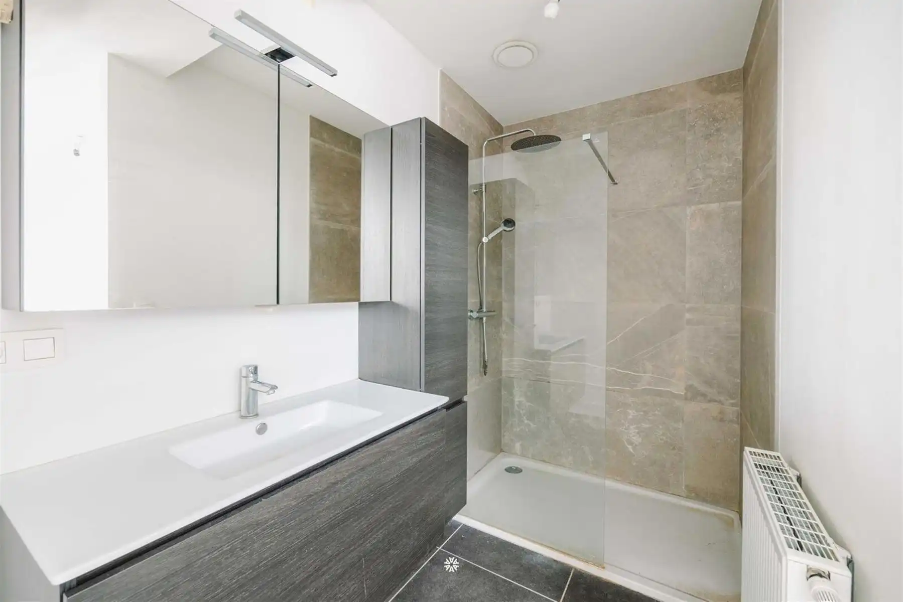 Modern en energiezuinig appartement met 1 slaapkamer foto 8