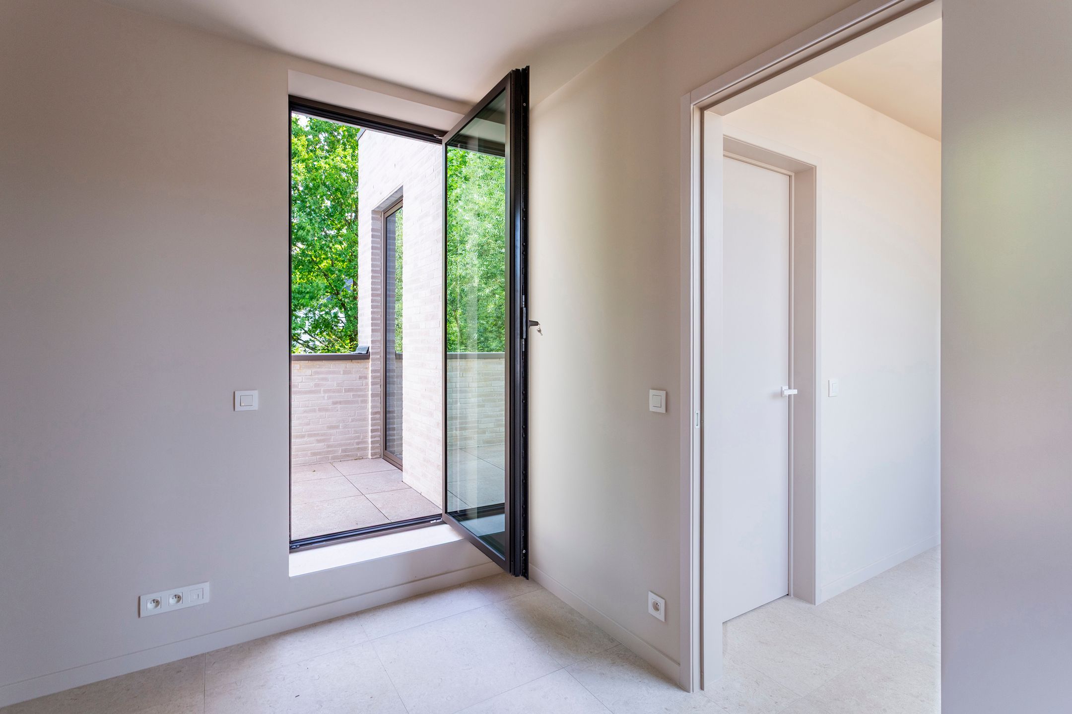 luxueuze nieuwbouwvilla met 3 slpks, garage en riante tuin foto 18