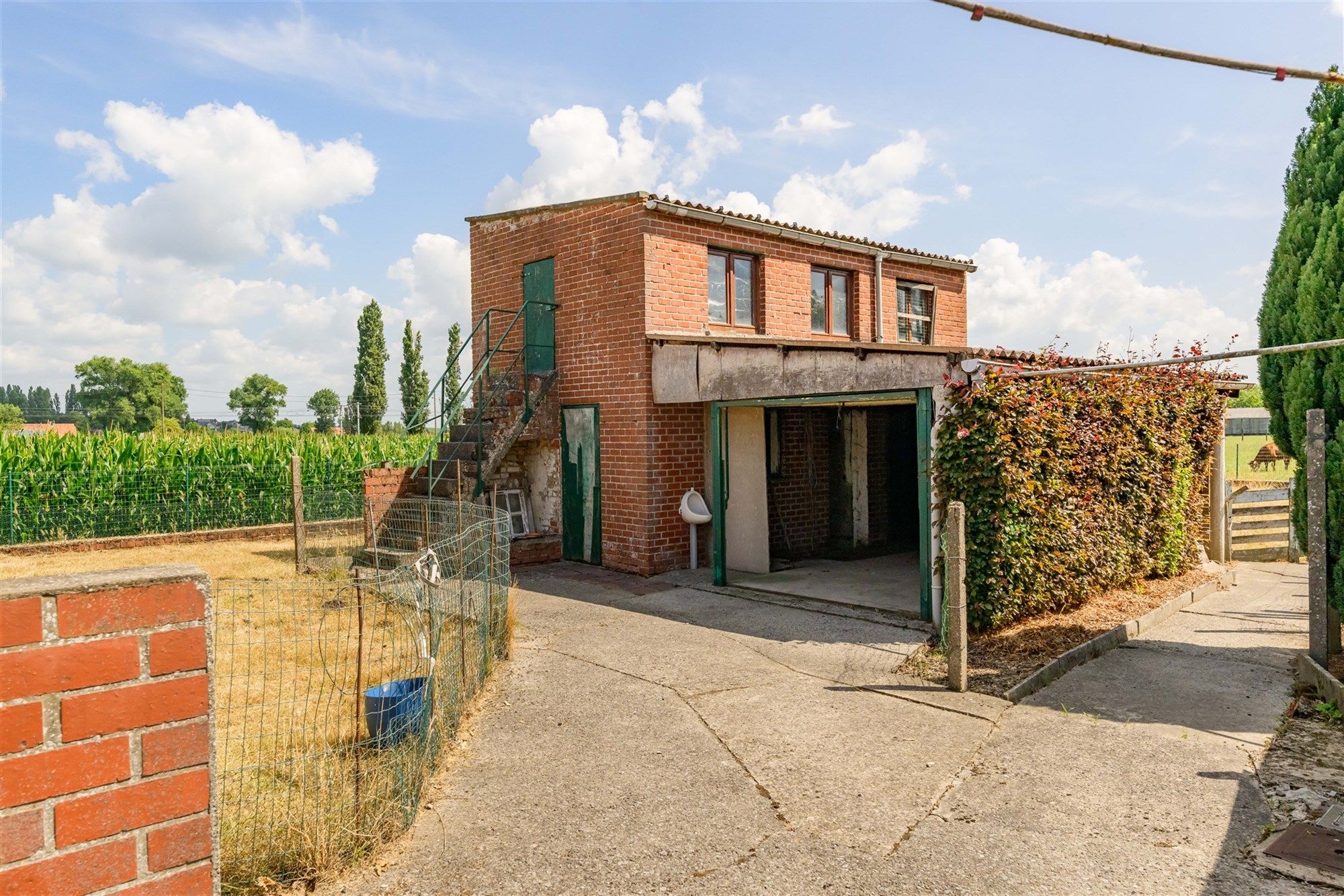 VRIJSTAANDE WONING MET BIJGEBOUWEN OP 913M² TE AARSELE foto 7