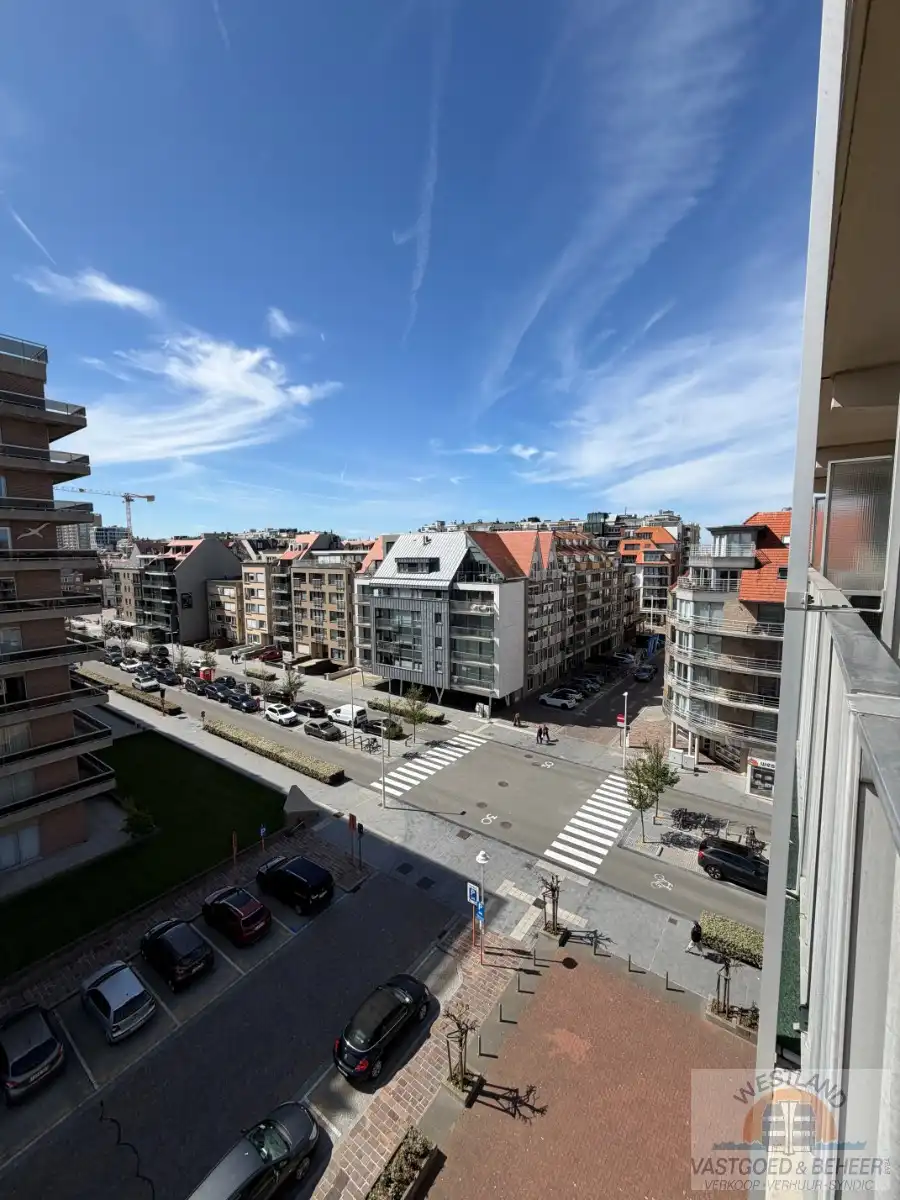 Lichtrijke, modern ingerichte studio op toplocatie foto 2