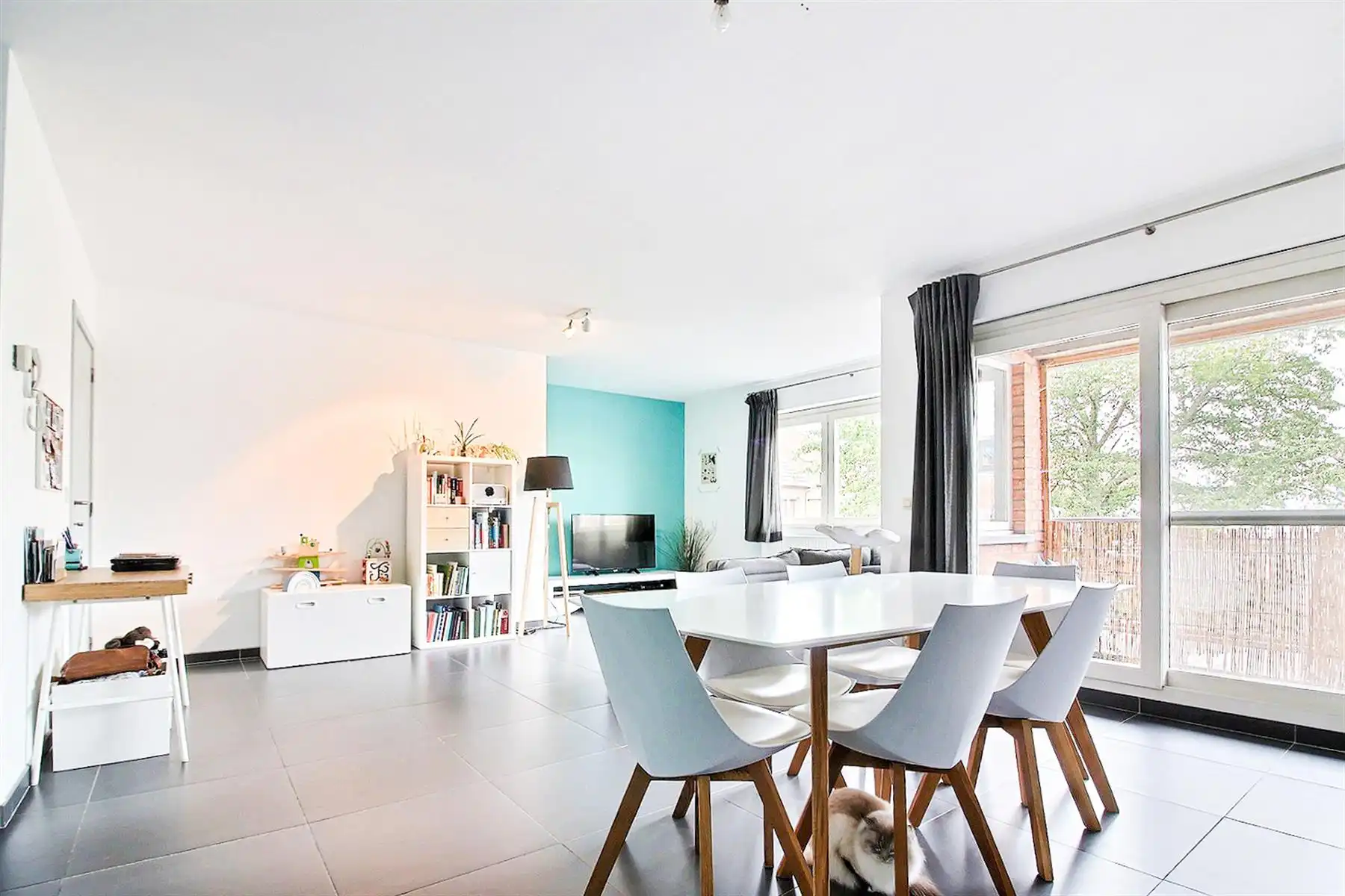 Appartement met twee kamers, garage en terras foto {{pictureIndex}}