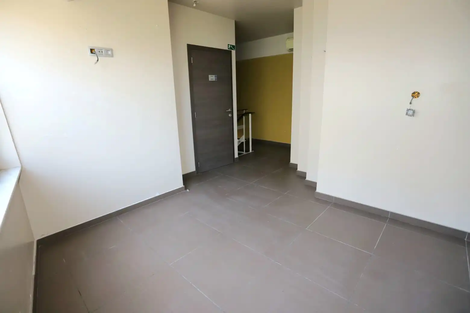 Ruim Duplex Handelspand/Horecapand in Genk-Centrum foto 11