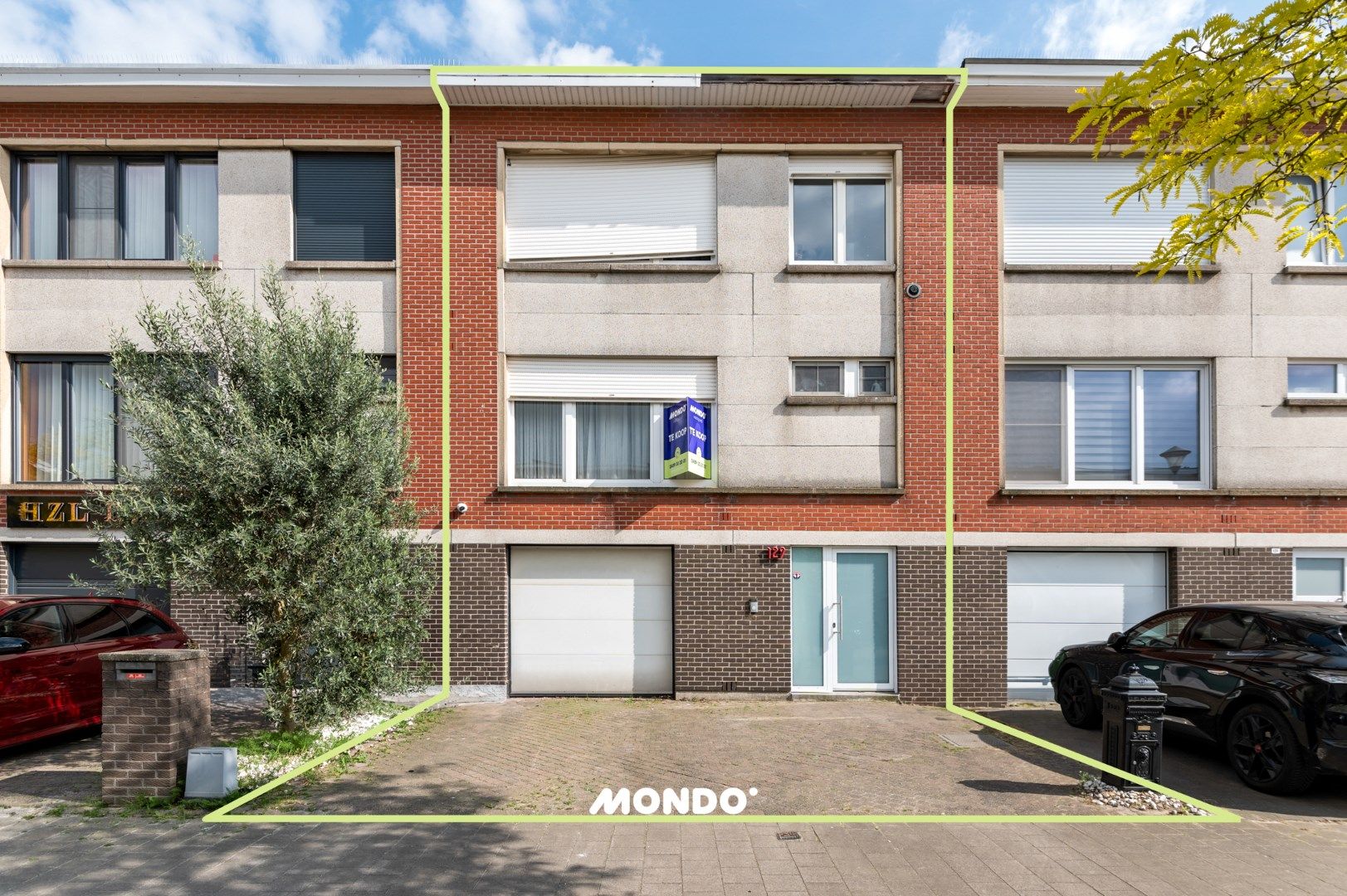 Ruime Beletagewoning met Tuin en Garage in Antwerpen foto {{pictureIndex}}