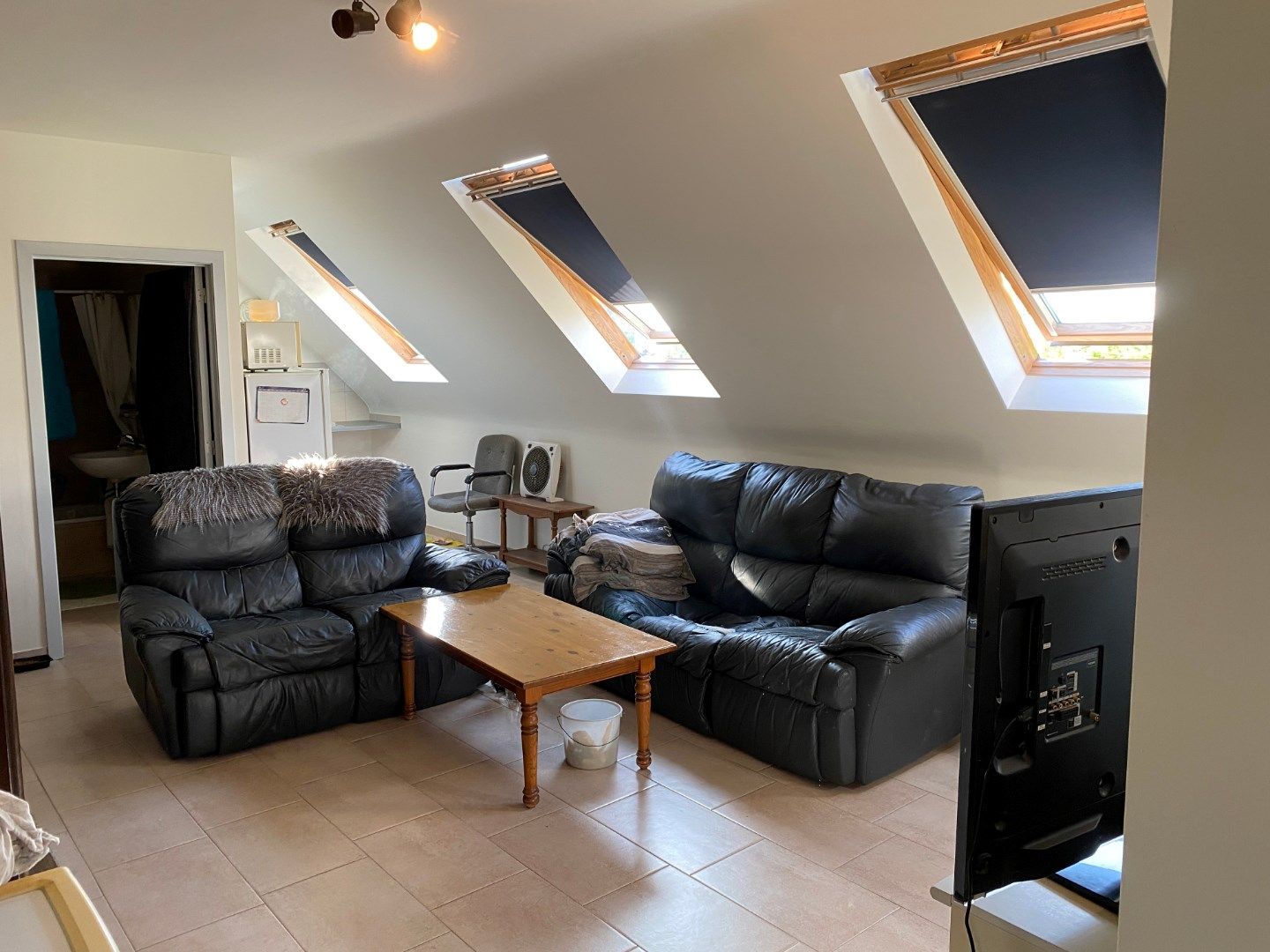 Eigentijds appartement met  autostaanplaats. Geen vaste kosten. foto 3