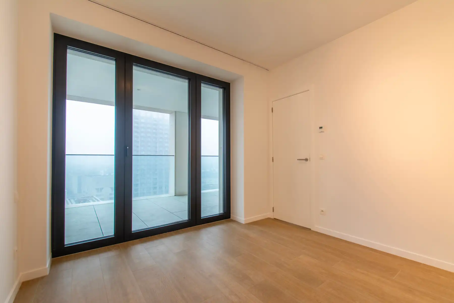 1-slpk app. met terras en zicht op Schelde foto 8