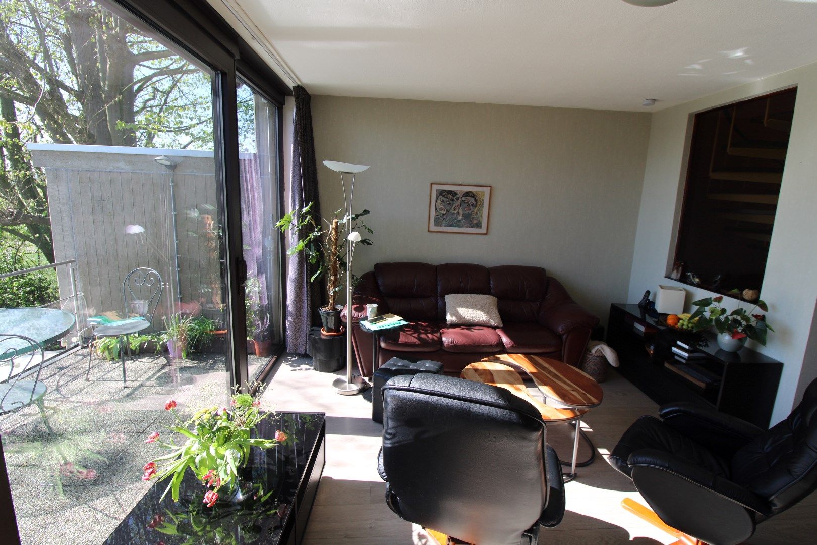 Ruime bel-étage woning met zeer grote tuin en garage in Antwerpen, 3 slaapkamers, bouwjaar 1975, 533m² perceeloppervlakte, zuidgerichte tuin en terras foto 3