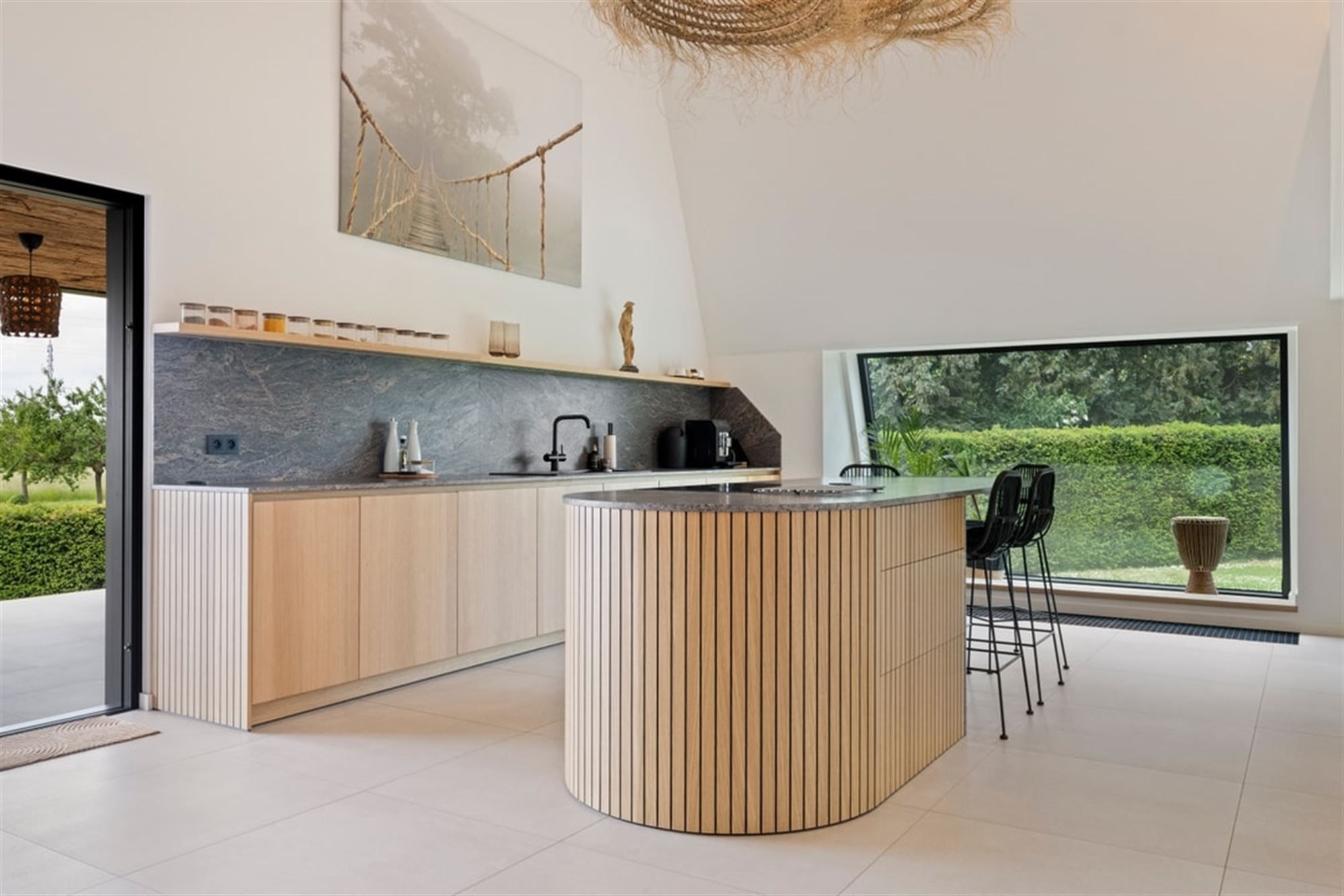 UNIEKE DESIGNWONING MET MODERNE AFWERKING EN STIJVOLLE ARCHITECTUUR foto 22