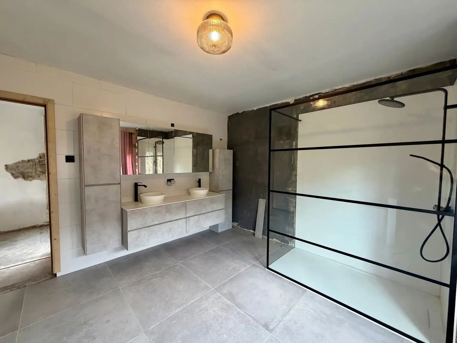 Renovatieproject met enorm potentieel op een ruim perceel van 9a85ca. foto 17