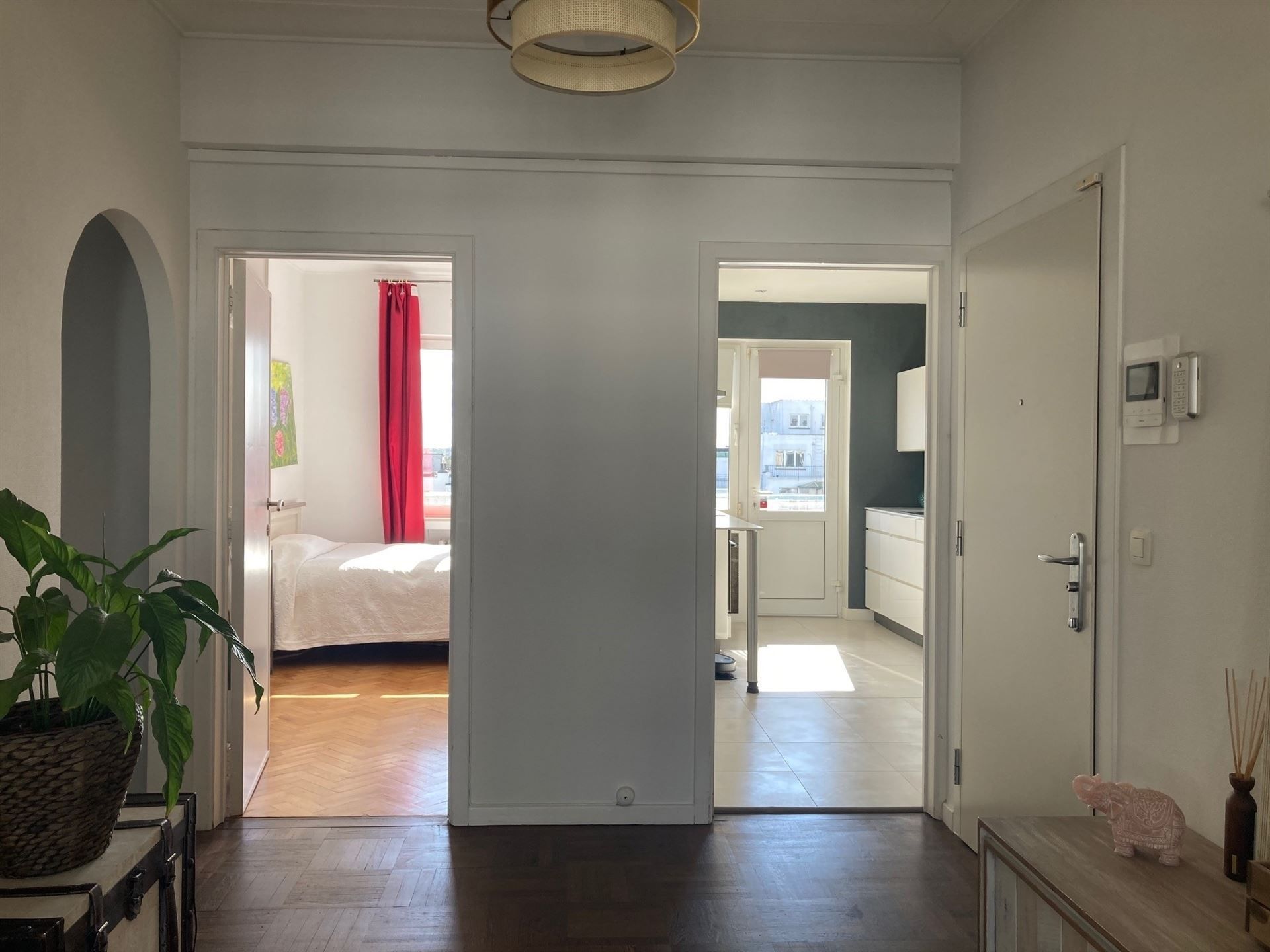 Lichtrijk appartement met 2 slaapkamers en terrassen op de 7e verdieping van een prachtig gebouw foto 11