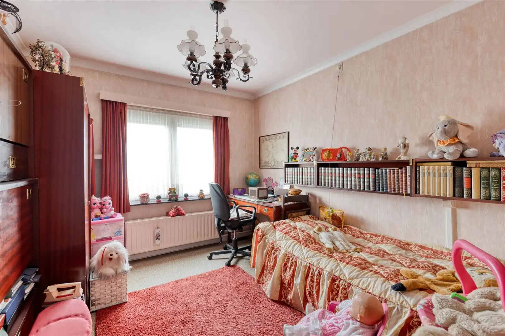 Ruime statige woning in een rustige buurt foto 20