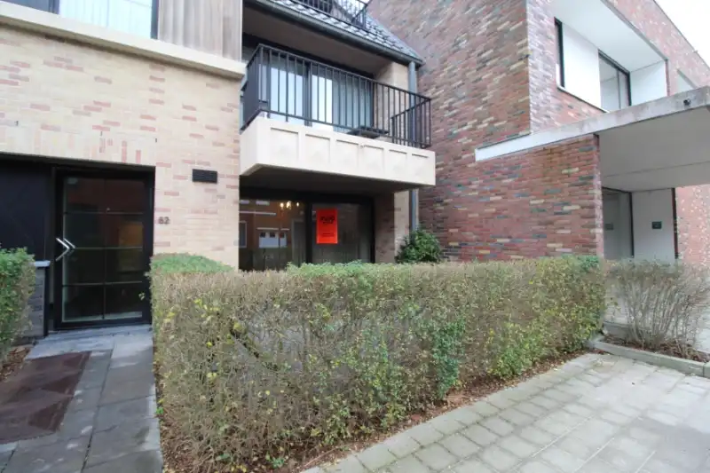 Gelijkvloersappartement met tuin te huur in Rumbeke foto 2