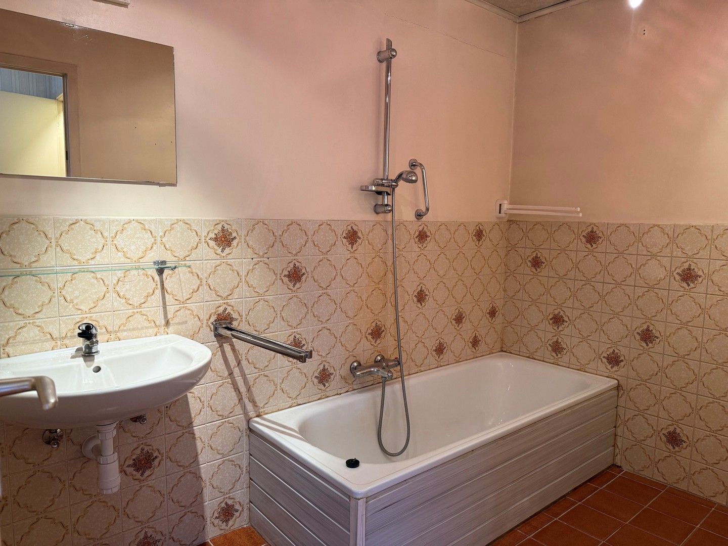 Te renoveren appartement MET parking foto 9