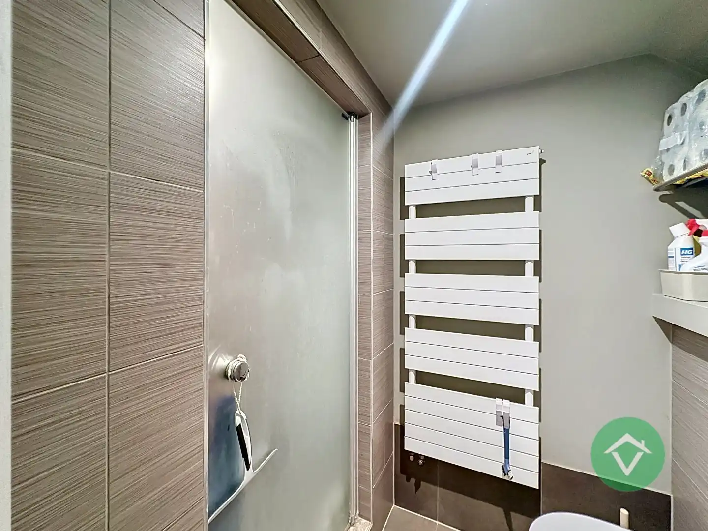Instapklare gezinswoning met drie slaapkamers te huur in het centrum van Moere foto 12