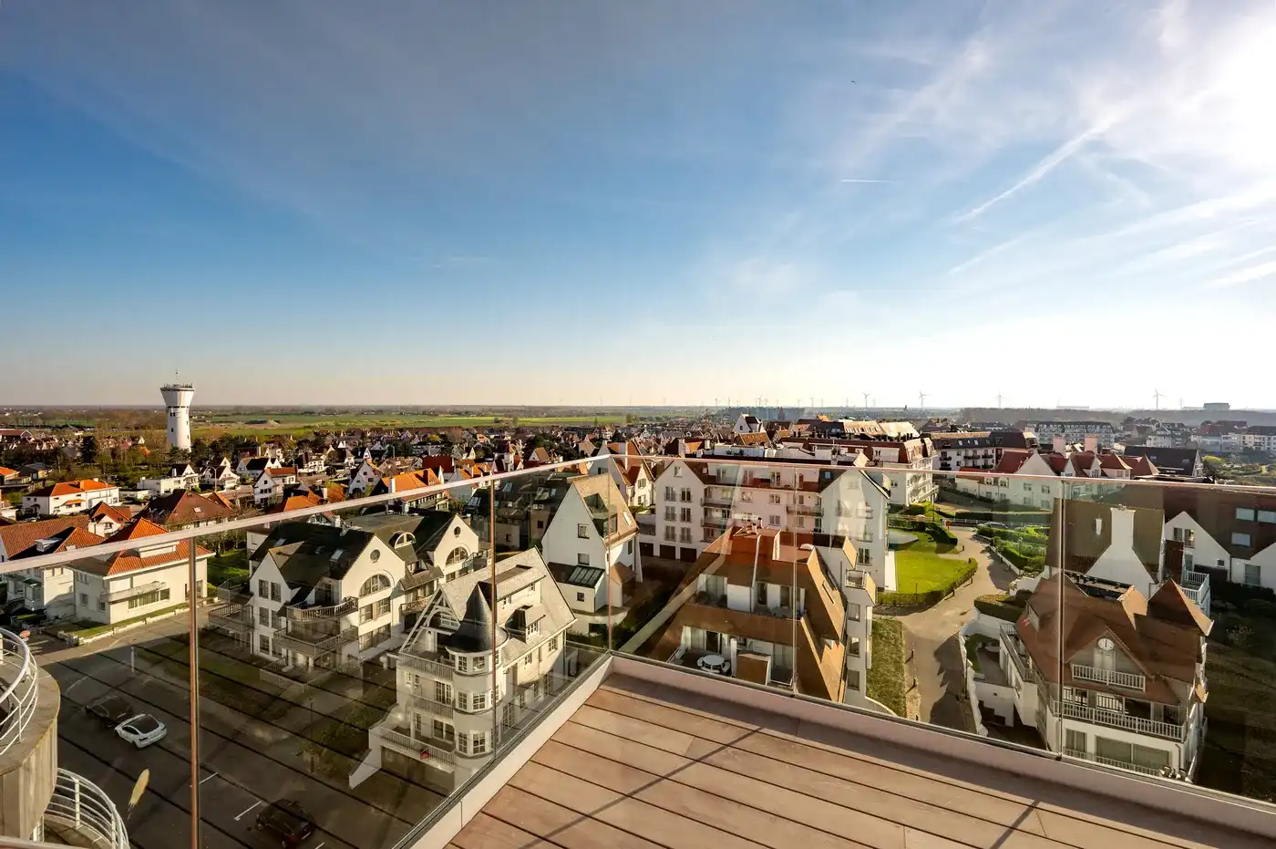 Uitzonderlijk duplex penthouse met een ideale oriëntatie en een fenomenaal panoramisch zicht over de Noordzee, Duinbergen en het Albertstrand foto 25