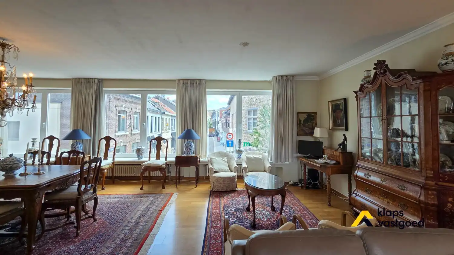 Appartement met 4 slaapkamers en meer dan 200m² bewoonbare oppervlakte op toplocatie in Bree centrum foto 3