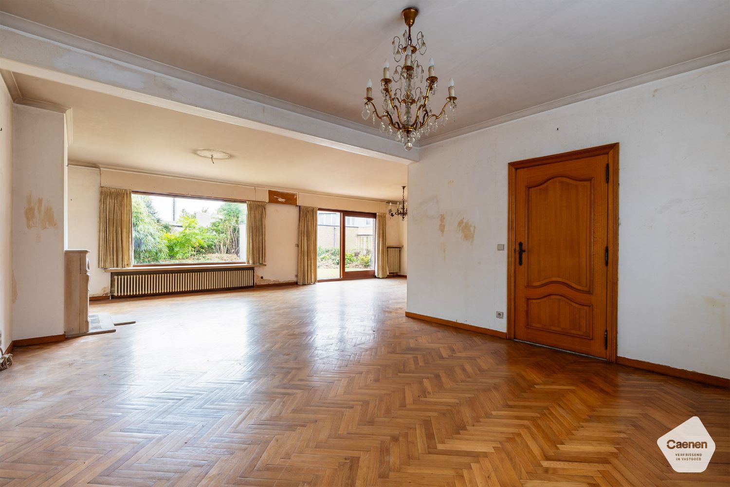 Wonen en werken in het hart van Ruddervoorde ! Deze woonst omvat 5 slaapkamers & 2 garages! foto 18