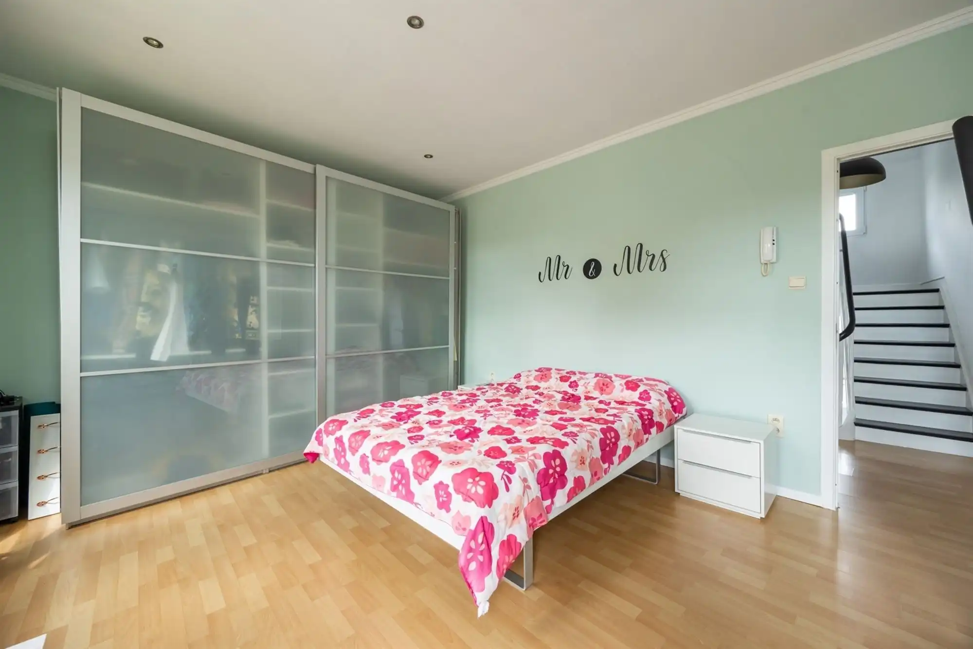 Volledig instapklaar huis met twee slaapkamers foto 12