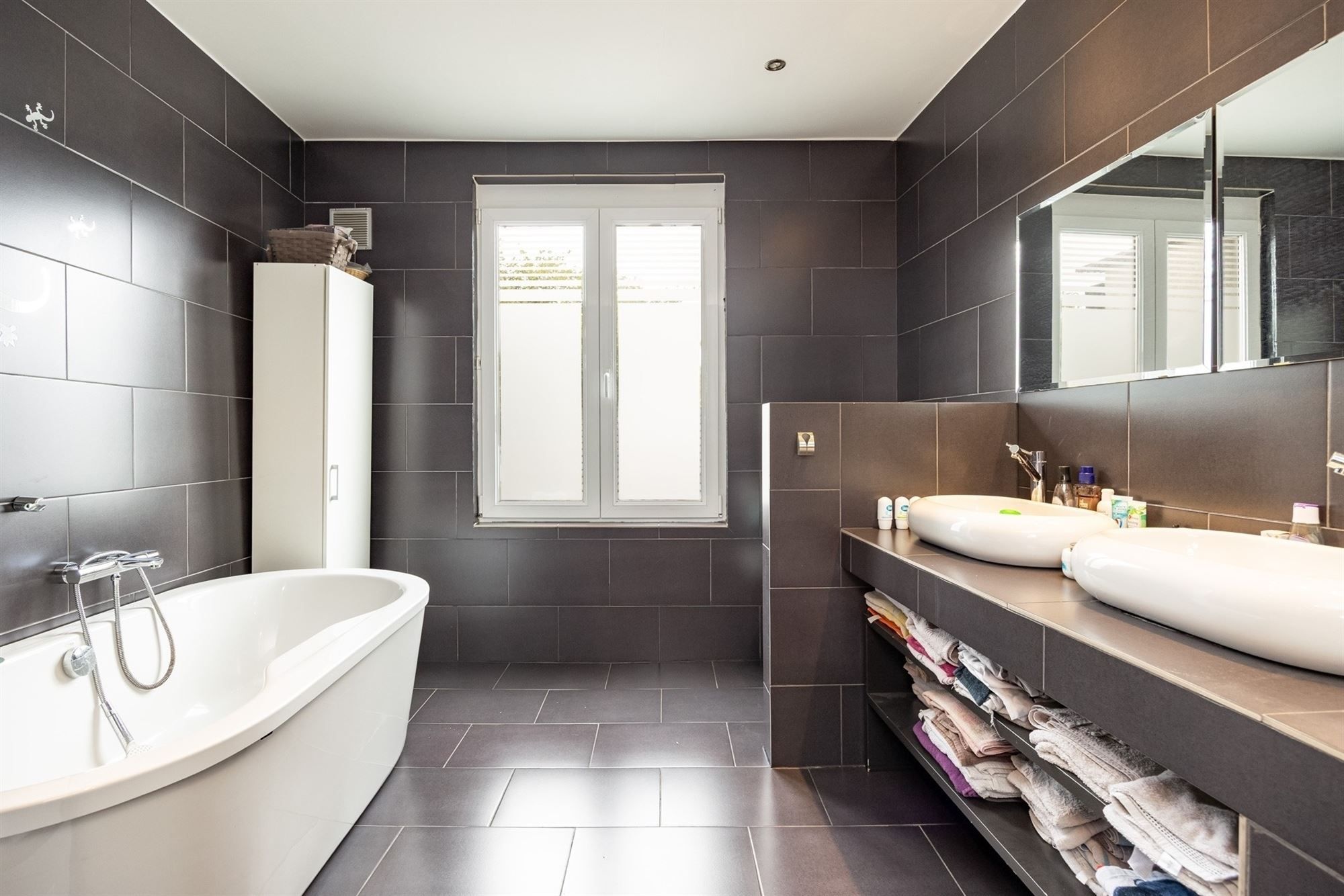 Volledig instapklaar huis met twee slaapkamers foto 12