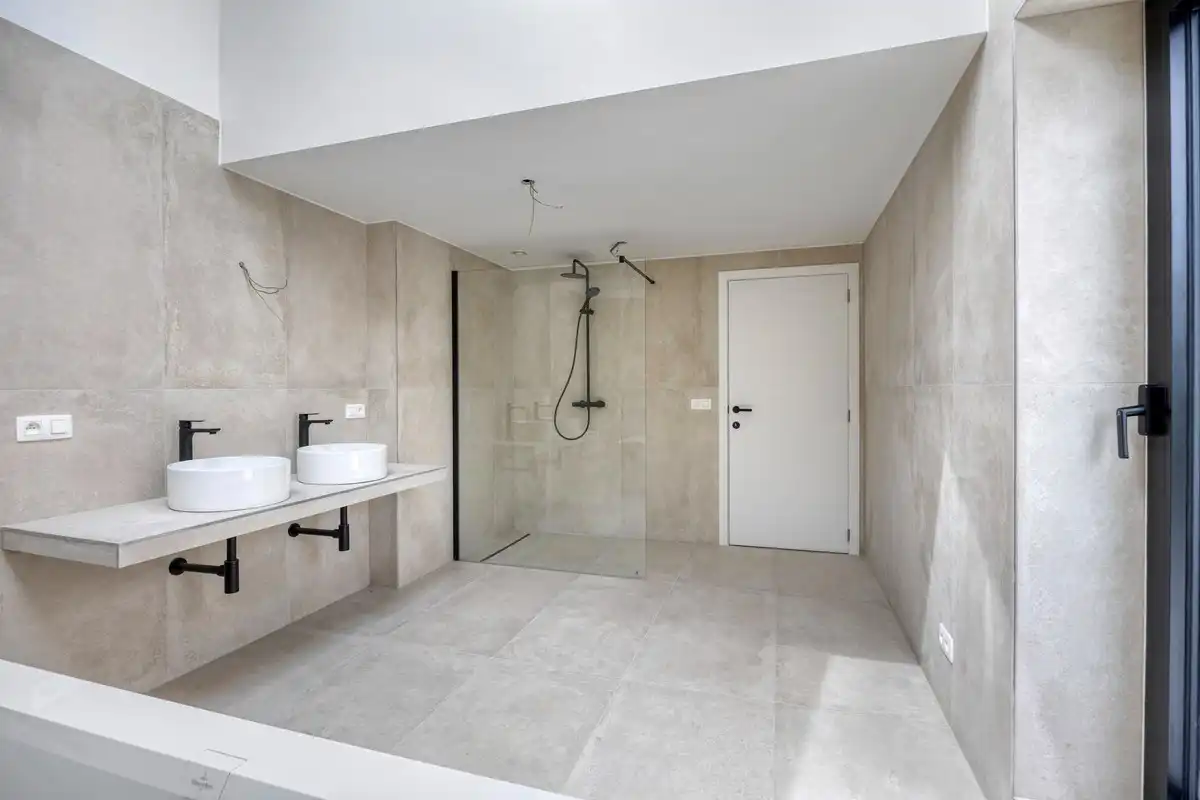 Energiezuinige, afgewerkte nieuwbouwwoning voorzien van alle comfort foto 7