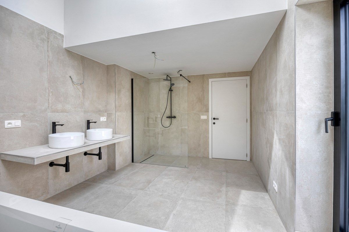 Energiezuinige, afgewerkte nieuwbouwwoning voorzien van alle comfort foto 7