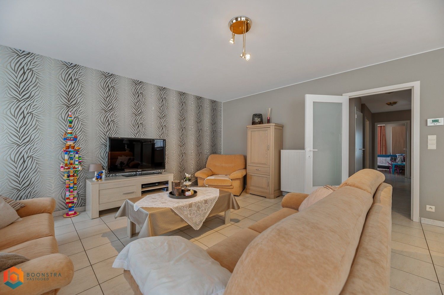 Ruim appartement (124m2) met 2 slpkrs, garage en terras foto 5