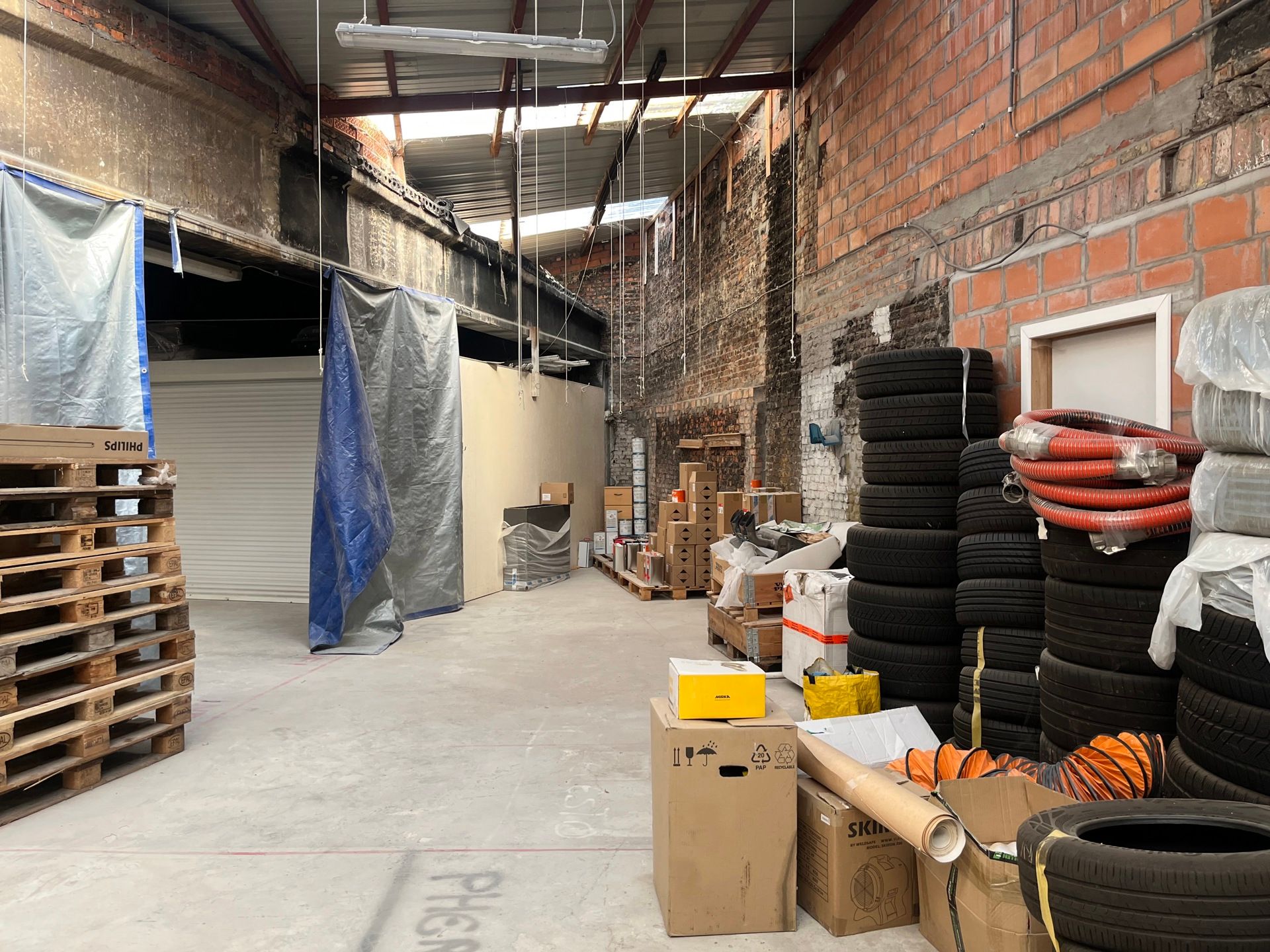Afscheidbaar magazijn van 235m² op top ligging! foto 13