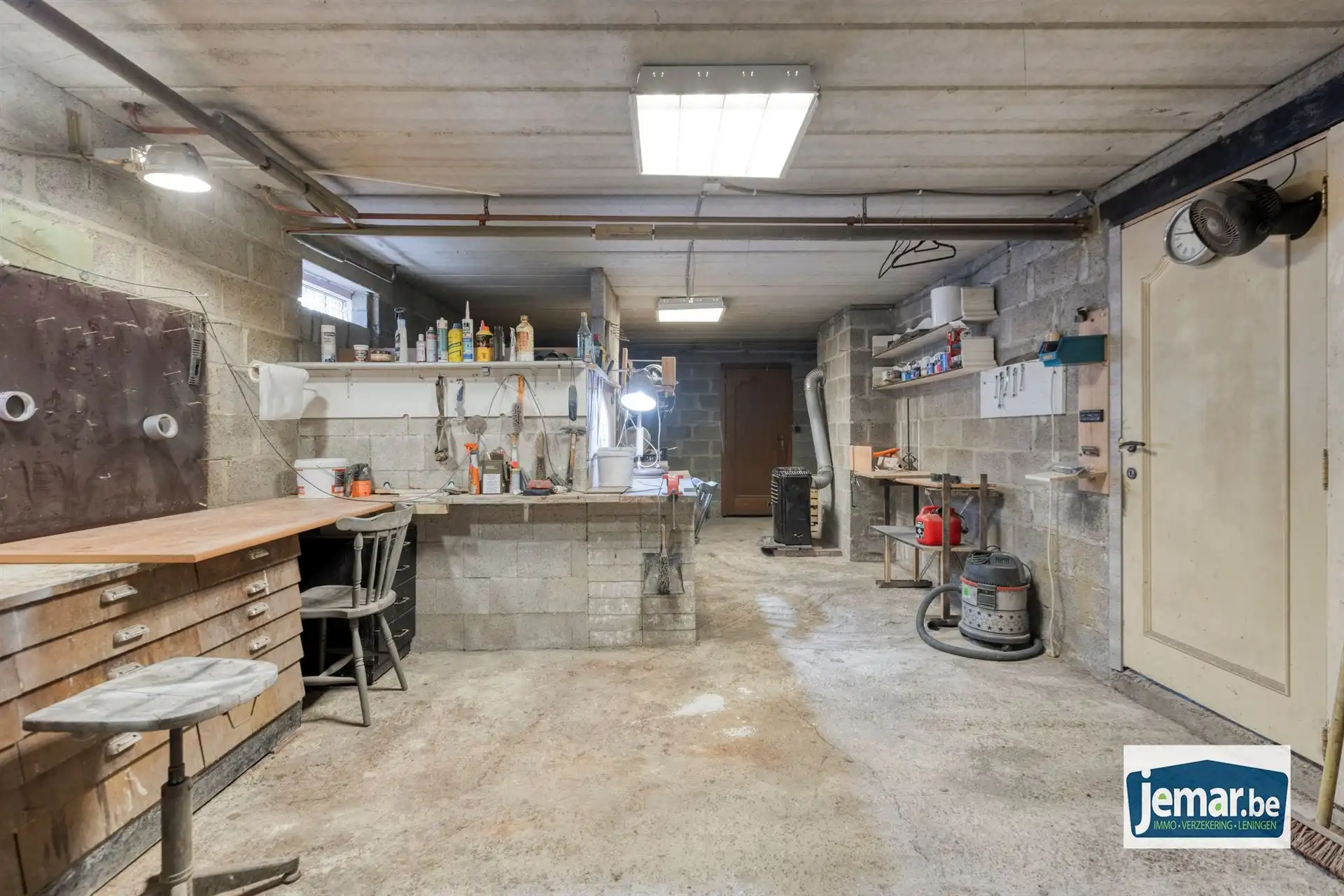 Vrijstaande bungalow woning met 3 slaapkamers en inpandige garage  foto 28