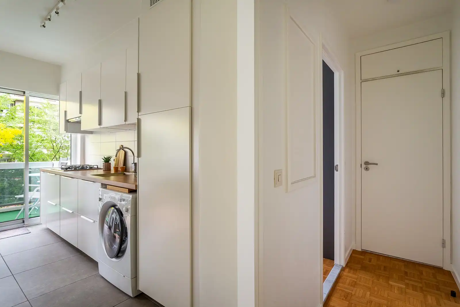 Instapklaar appartement op centrale ligging foto 16