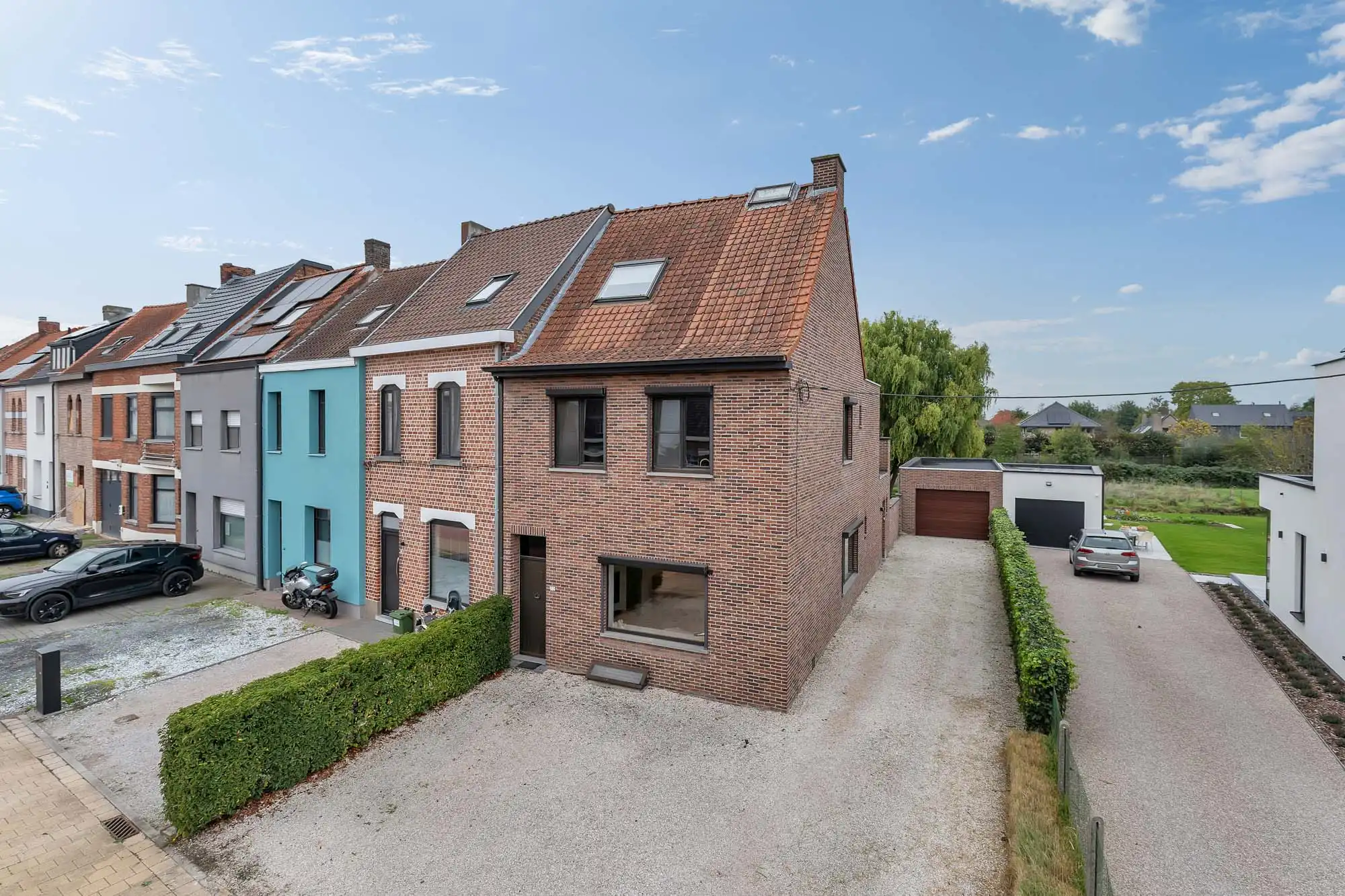 Ruime, volledig gerenoveerde woning op centrale ligging foto {{pictureIndex}}