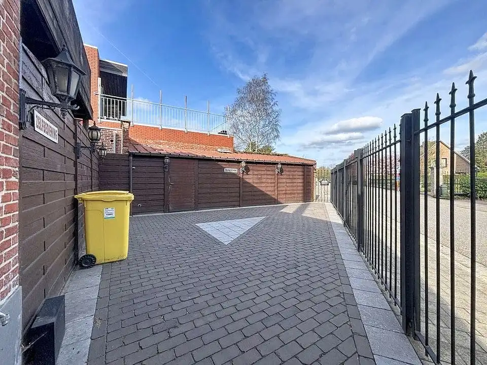Handelshuis, omheind terras en garage te koop Rijkevorsel  foto 15