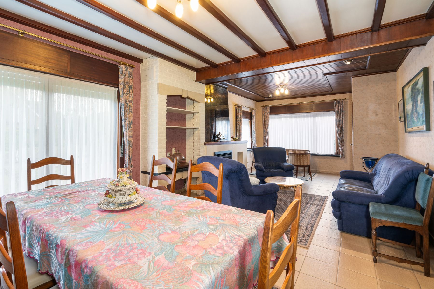 Bungalow met drie slaapkamers en zuidgerichte tuin! foto 2