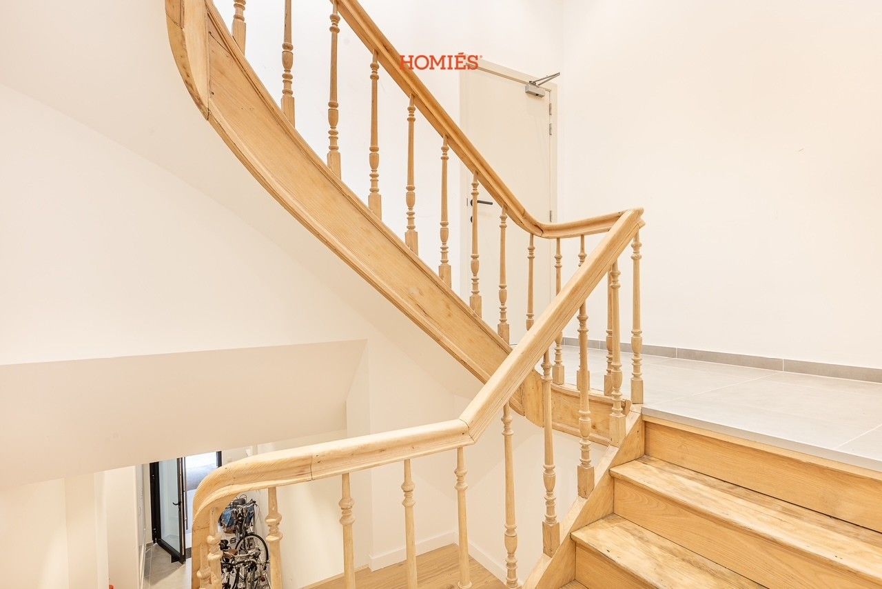 Opbrengsteigendom: 18 kamers, 3 studio's & een appartement foto 7